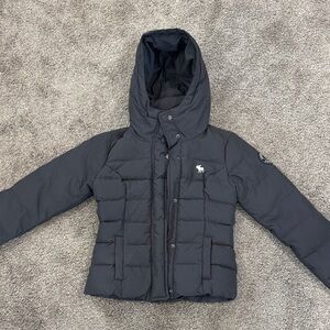 Abercrombie & Fitch Charcoal Gray Quilted Hooded Puffer Jacket